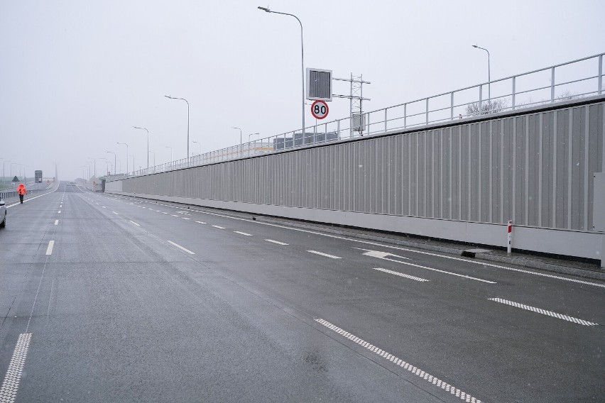 Tunel POW otwarty. Najdłuższy tunel drogowy w Polsce udostępniono kierowcom