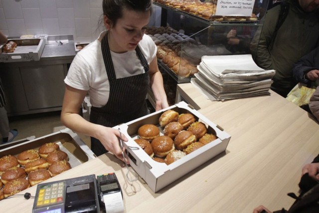 Gdzie kupisz pyszne pączki w Bytomiu? Sprawdź >>>