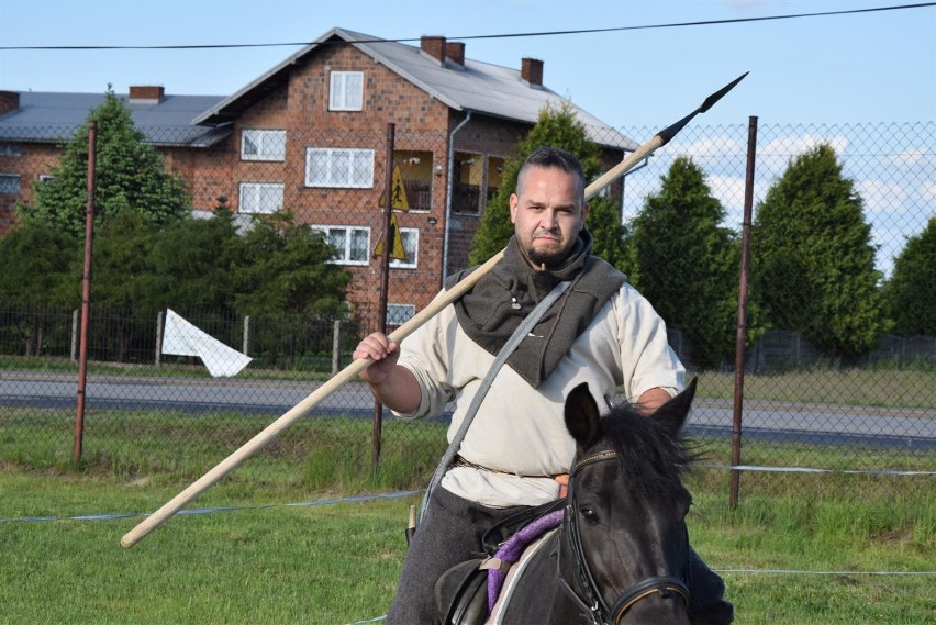 Piknik archeologiczny w Mokrej. Noc muzeów 2018 w gminie Miedźno [FOTO]