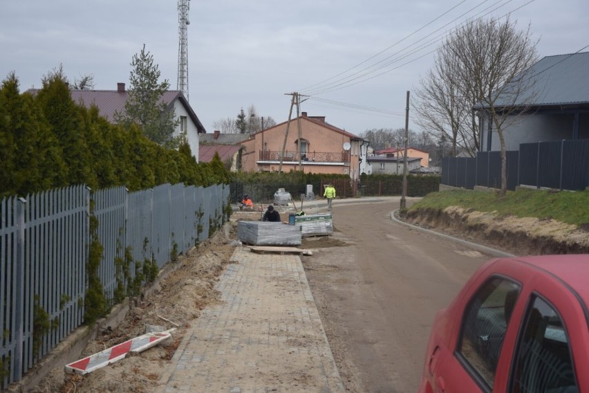 Trwają prace przy II etapie przebudowy drogi z Pogorzelic do Unieszyna