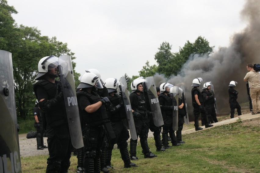 Mydlniki: policyjne ćwiczenia przed Euro 2012 [ZDJĘCIA]