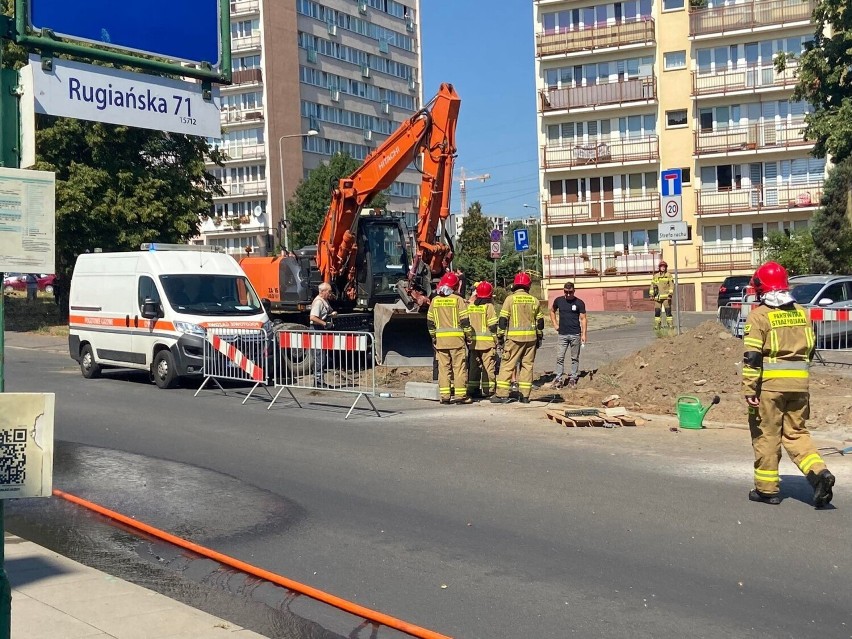 Wyciek gazu na ul. Rugiańskiej w Szczecinie [ZDJĘCIA] 