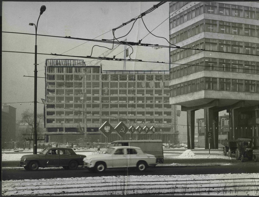 Rok 1970, budowa hotelu. Miał być tak wysoki, jak Superjednostka