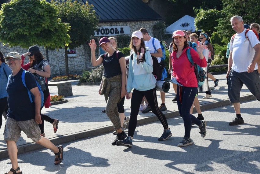 Piesza Pielgrzymka Krakowska wyruszyła z Podzamcza FOTO