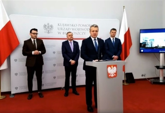 Konferencja w Kujawsko-Pomorskim Urzędzie Wojewódzkim miała na celu podsumowanie dotychczasowych działań w związku z koronawirusem.