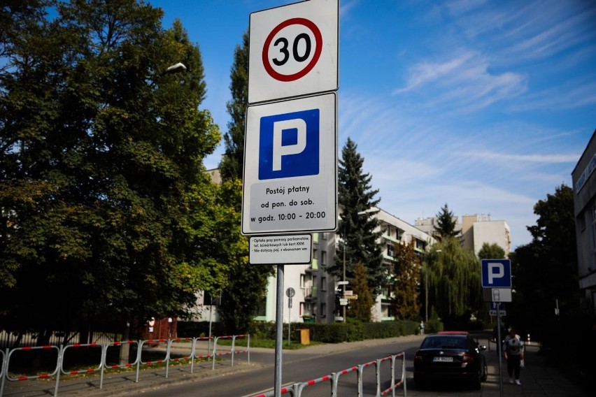 Kraków. Zmiana zasad w strefie parkowania. Znikną głupie kary
