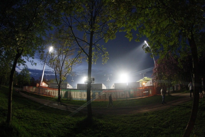 Legnica: Oświetlenie Stadionu Miejskiego (ZDJĘCIA)