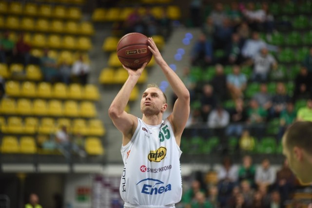 Łukasz Koszarek: Chcę zostać przy koszykówce. To niemal całe moje życie i nie chcę tego zmieniać