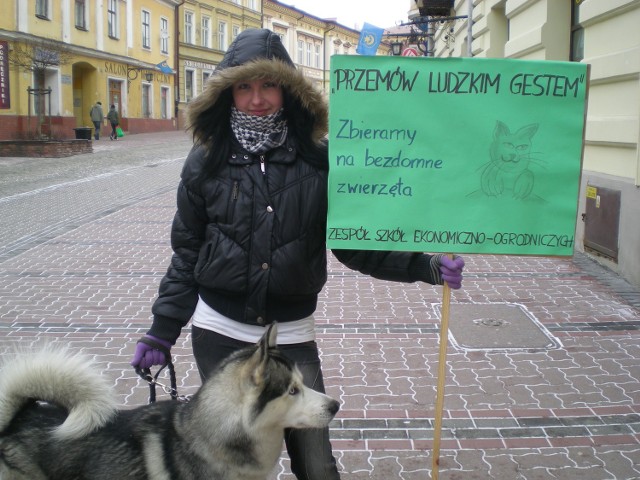 Tarnowianie dawali nie tylko pieniądze, ale i pokarm