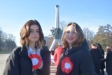 Święto Niepodległości 2021 w ZS 1 w Tychach: marsz ze 100-metrową flagą i konkurs na biało-czerwone ciasta