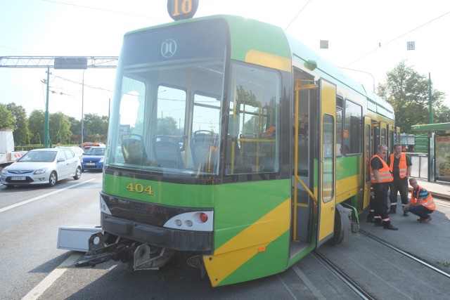 Wykolejenie tramwaju linii nr 18 na ul. Królowej Jadwigi