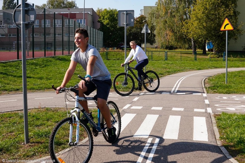 Szkoła Podstawowa nr 43 wzbogaciła się o ponad 60 rowerów