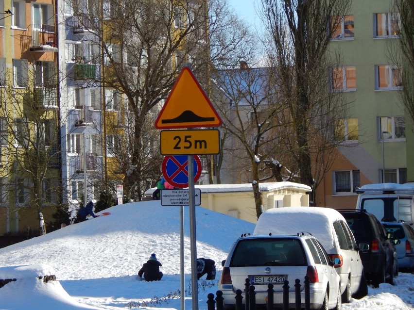 Słoneczny weekend nad morzem. Ustka przyciąga spacerowiczów