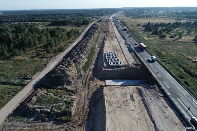 Budowa autostrady A1 Radomsko - Kamieńsk (odcinek c). Jak postępują prace?