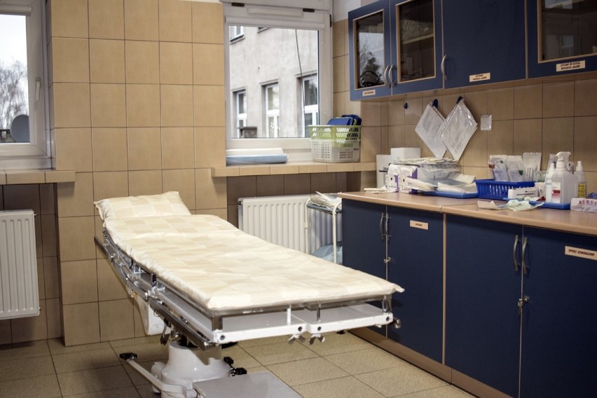 Koronawirus.Wieluński SOR znów przyjmuje pacjentów. Tymczasem do szpitala trafiła pielęgniarka z objawami[FOTO]