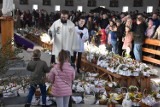 Wielka Sobota w Malborku. Święcenie pokarmów i Liturgia Wigilii Paschalnej