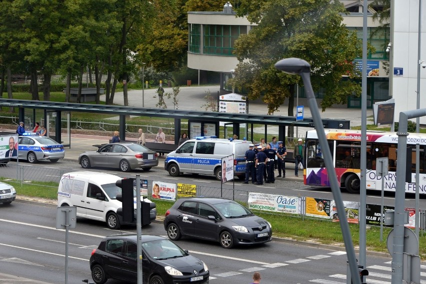 Akcja policji w centrum Kielc. Zatrzymany mężczyzna (WIDEO) 