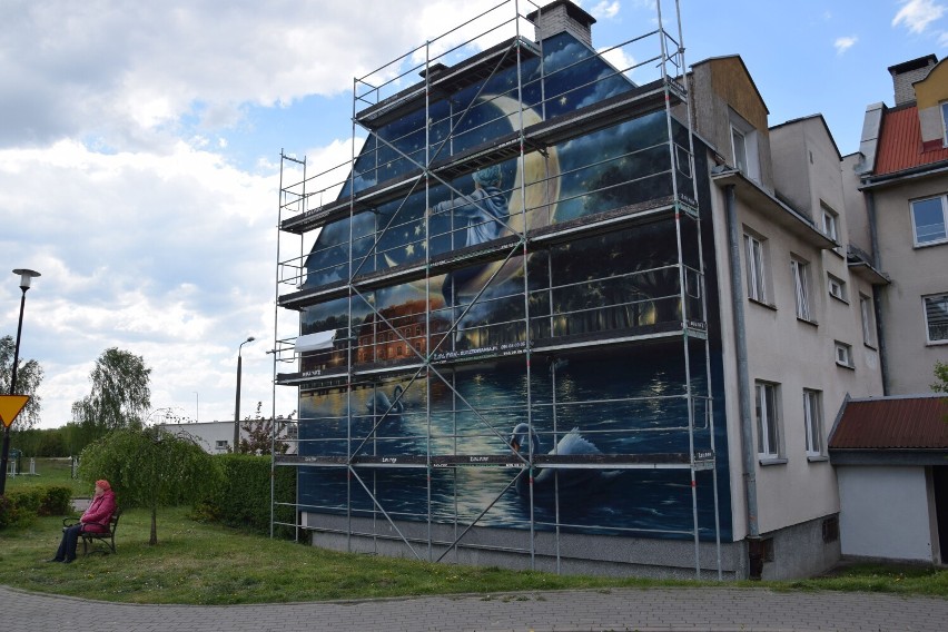 Mural na osiedlu Kołobrzeska, powstał w ramach tegorocznej...