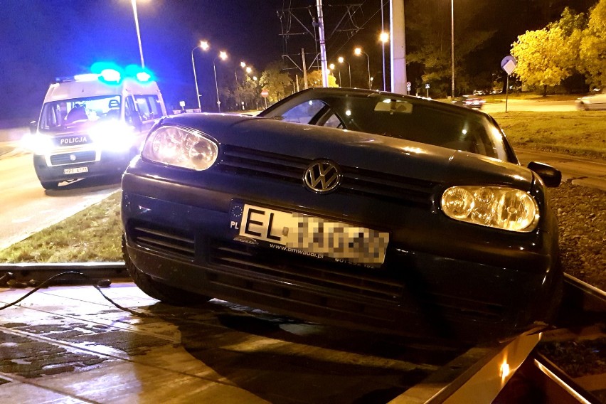 Pijany kierowca spowodował wypadek na Dąbrowskiego w Łodzi [ZDJĘCIA]