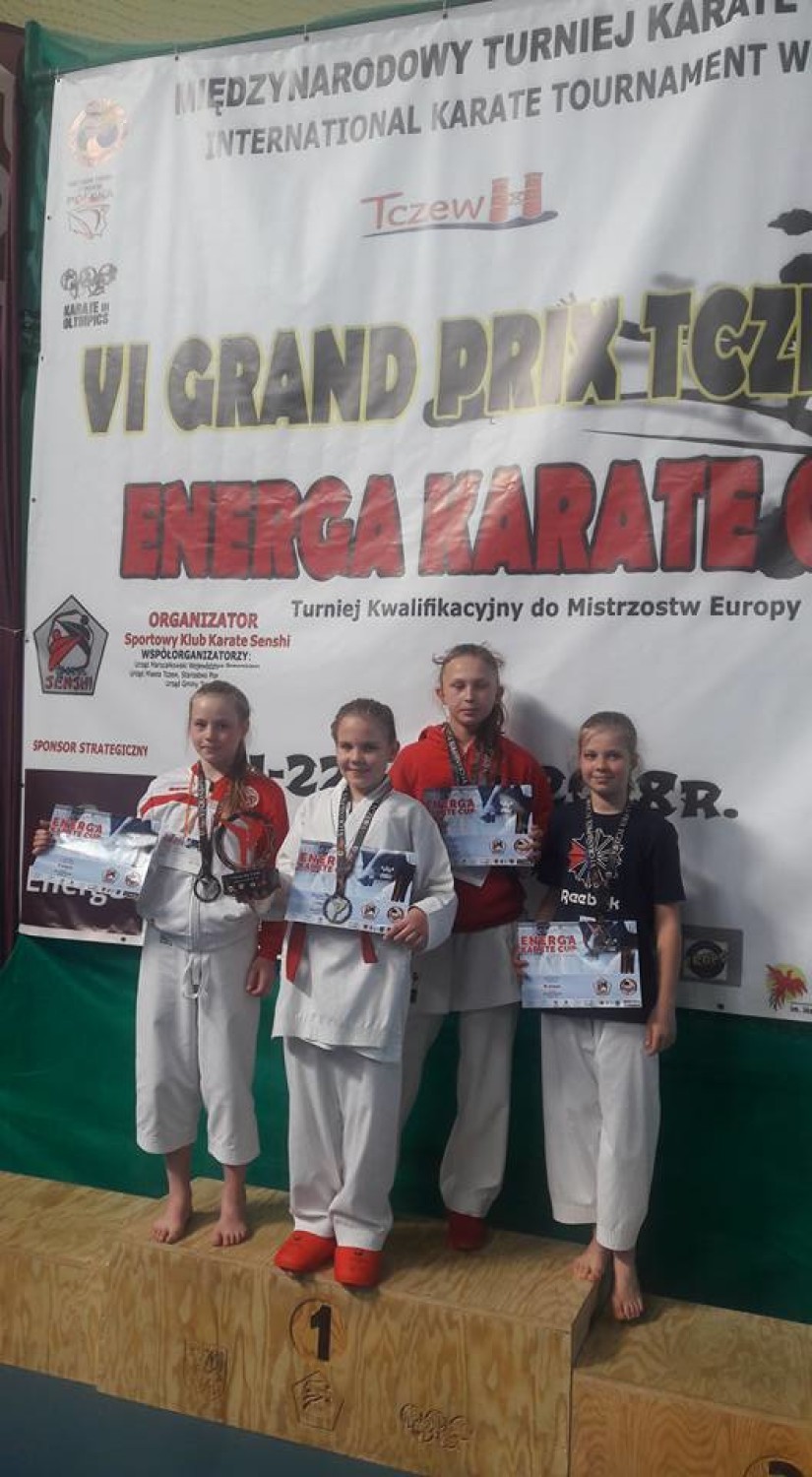 Trzy medale zawodniczek karate z powiatu puckiego na Grand Prix Tczewa Energa Cup. Sakura Rumia ma 3 medale