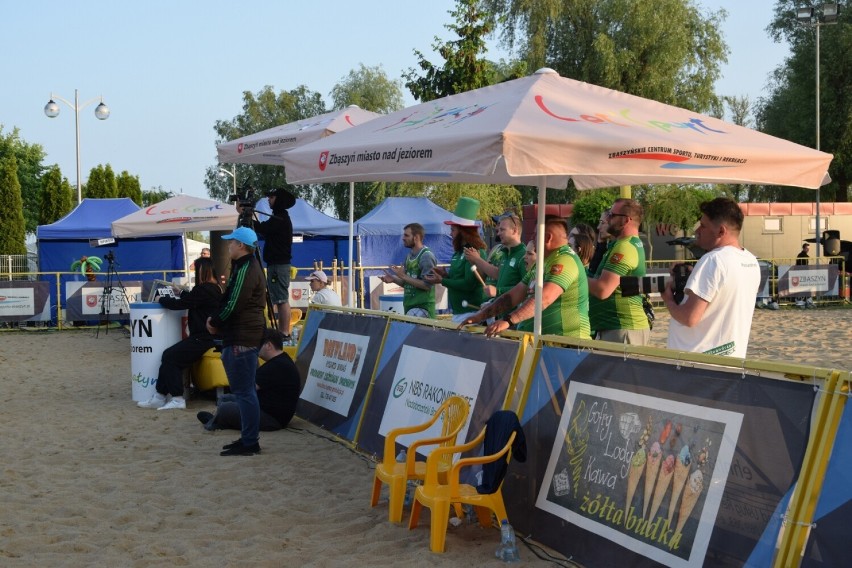 Festiwal siatkówki plażowej "Obłędna Plaża" w Zbąszyniu -...