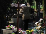 Uciążliwa studnia na cmentarzu w Zemborzycach Podleśnych (materiał Dziennikarza Obywatelskiego)