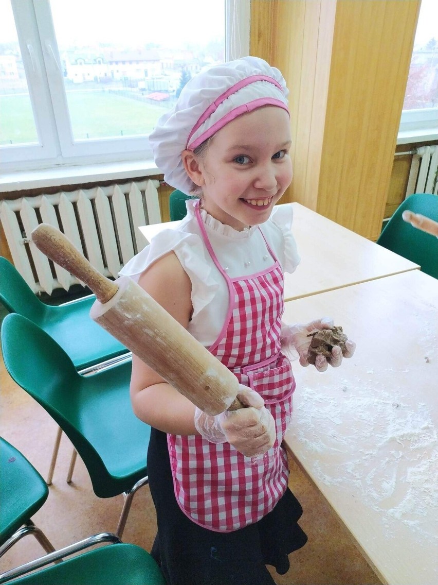 Uczniowie z Zespołu Szkół w Radzyniu Chełmińskim upiekli...