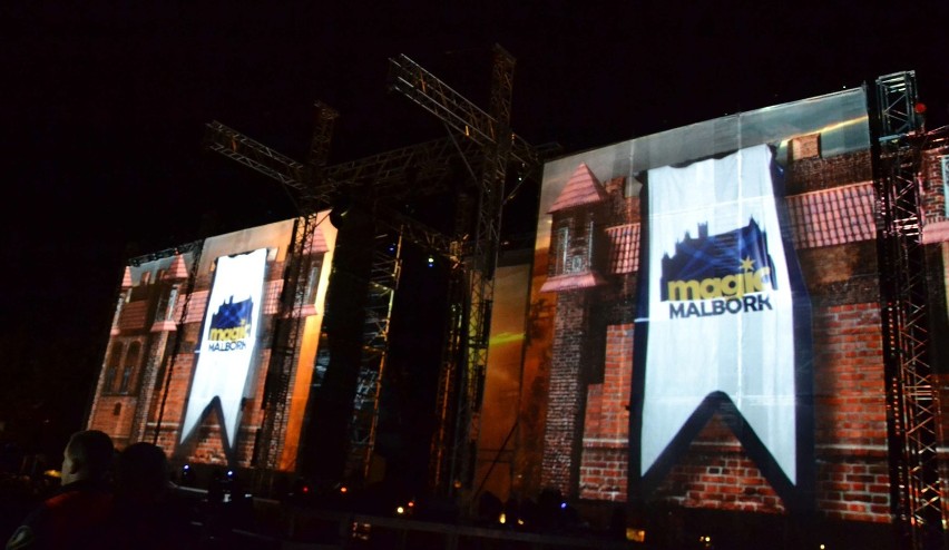 Magic Malbork 2013. Wieczorny spektakl w centrum miasta "Od gotyku do kosmosu"