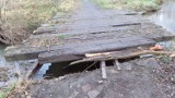 Uwaga ! Niebezpieczny dziurawy most na Wierzchowinie ZDJĘCIA