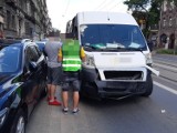 Wrocław. Zobacz zdjęcia z wypadku na buspasie na Traugutta. Taksówka zderzyła się z busem 
