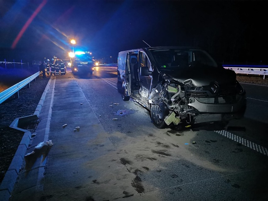 Wypadek pod Garwolinem. Bus z obywatelami Ukrainy zderzył się z autem osobowym