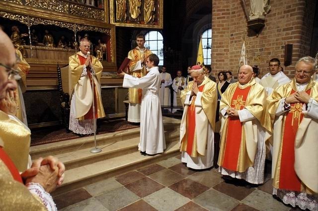 Biskup Marek Jędraszewski pożegnał się z Archidiecezją Poznańską [ZDJĘCIA]