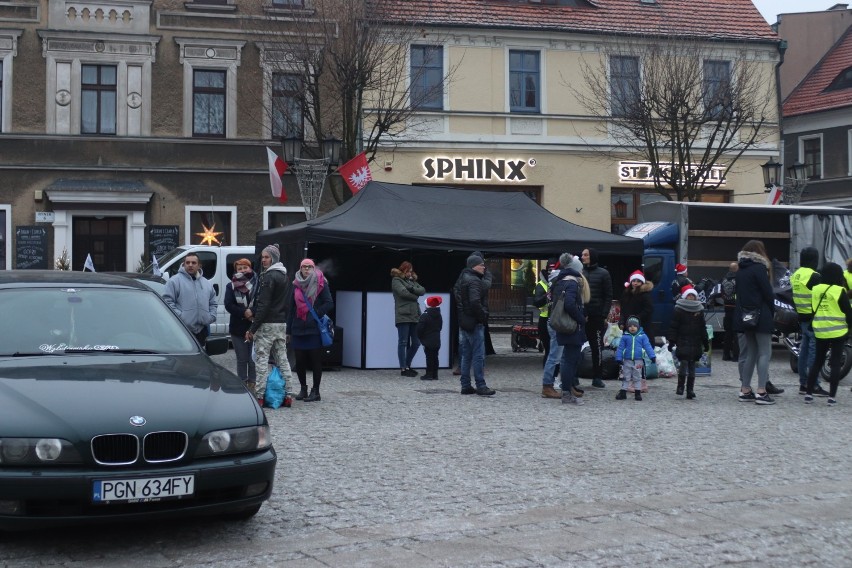 Wzoto-Mikołaje na rynku w Gnieźnie.