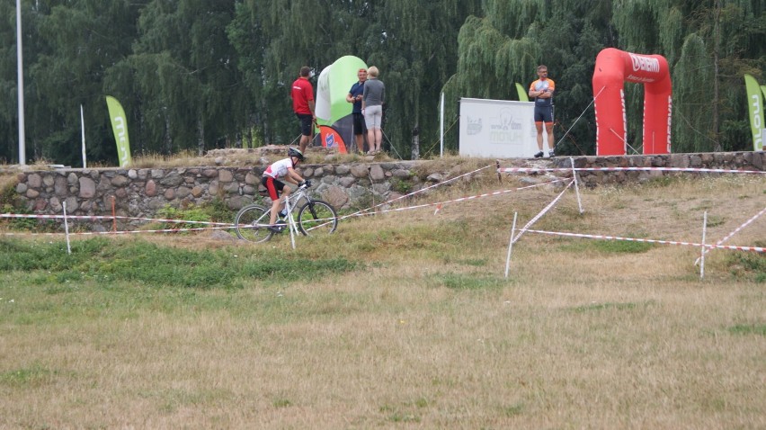 Rowerowy maraton XC wokół ruin rawskiego zamku