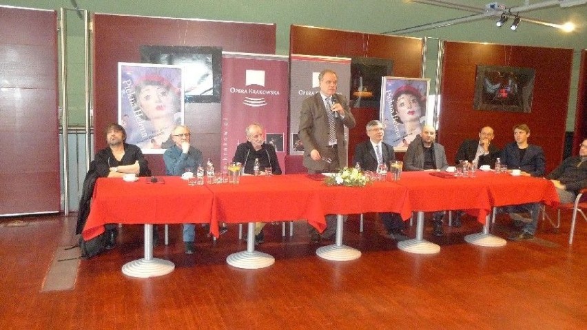 Konferencja prasowa spektaklu PIĘKNA HELENA  w Operze...