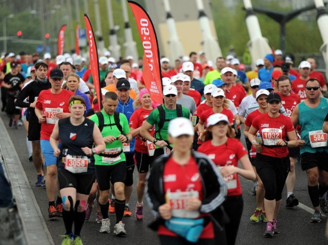 Orlen Warsaw Marathon 2016 ZDJĘCIA uczestników maratonu. Tak biegliście 42,195 km! [FOTORELACJA]