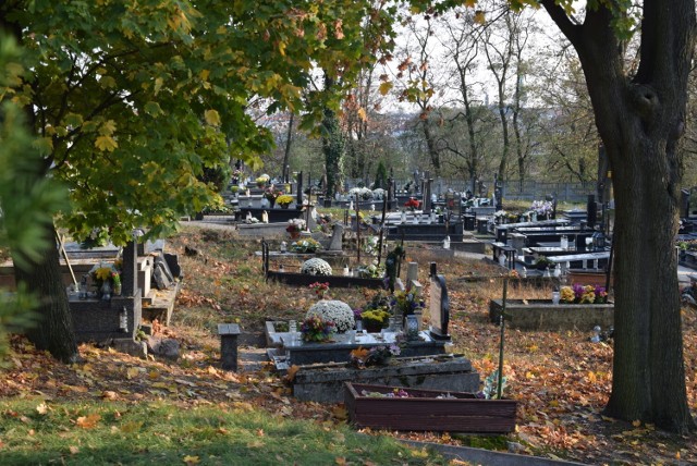 W Kaliszu rozpoczęła się akcja "Bądź eco na cmentarzu"