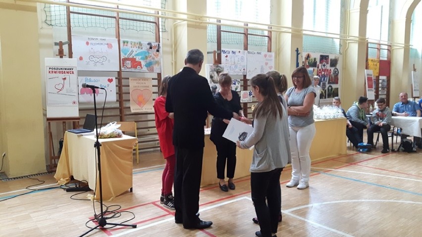 W Publicznym Gimnazjum nr 1 w Wałbrzychu odbył się konkurs „Rescue – moja pierwsza pomoc"