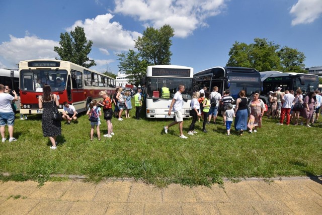 Dzisiaj odbyło się oficjalne pożegnanie Jelczy w Toruniu. Była parada, a także festyn i piknik rodzinny!