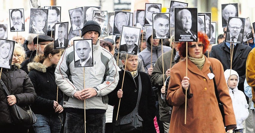 W przemarszu ul. Piotrkowską wzięło udział ok. pół tysiąca...