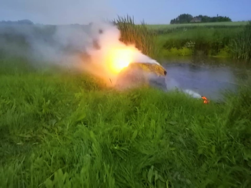 Pożar stogu w miejscowości Kujawa k. Osieka - powiat brodnicki 