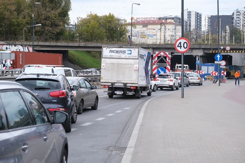 Łatwego życia nie mają tam rowerzyści i rodzice poruszający...