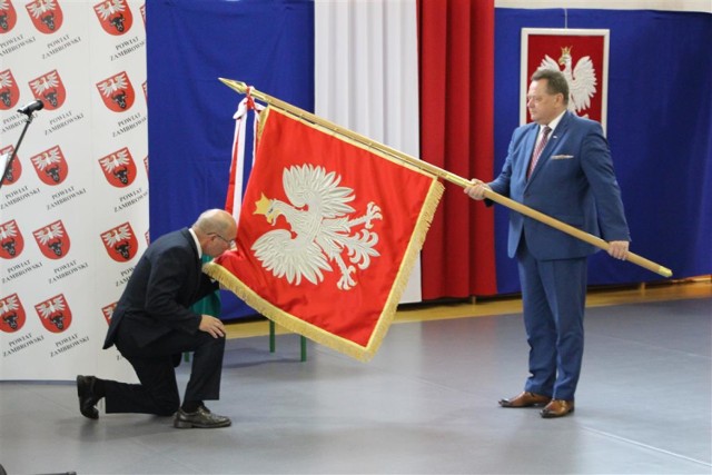 Powiat świętował swój jubileusz 20- lecia istnienia. Uroczystość była okazją do nadania nowego sztandaru i zaprezentowania insygni