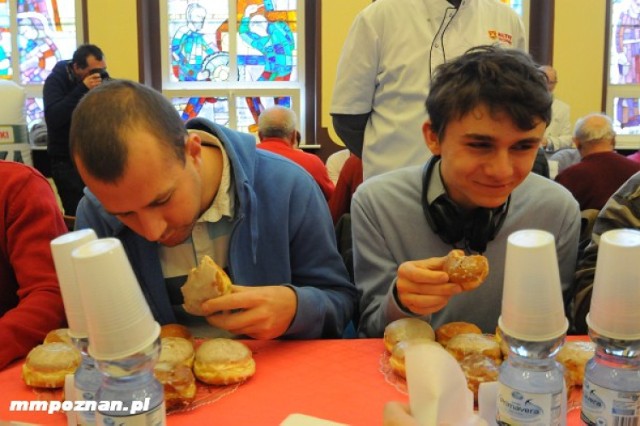 Ponad minutę więcej niż wynosi rekord potrzebował tegoroczny ...