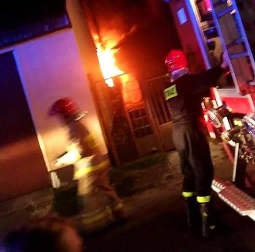 Pożar pomieszczeń gospodarczych przy ulicy Wojska Polskiego
