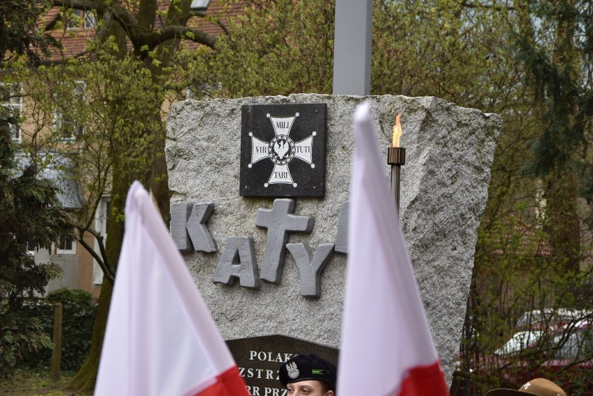Obelisk pamięci ofiar Katynia znajduje się w Zielonej Górze...