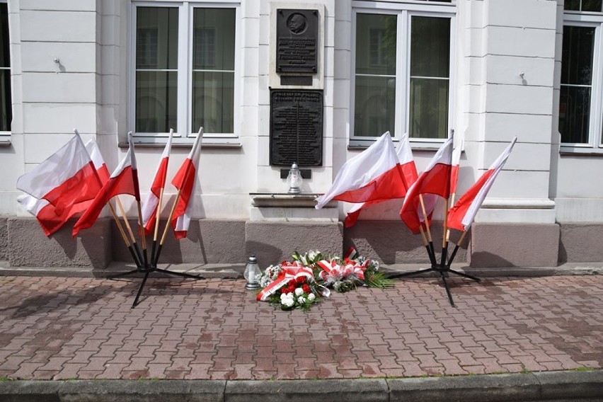 Organizacja uroczystości patriotycznych (bez 1 września) – koszt gminy Wieluń: 12,62 tys. zł