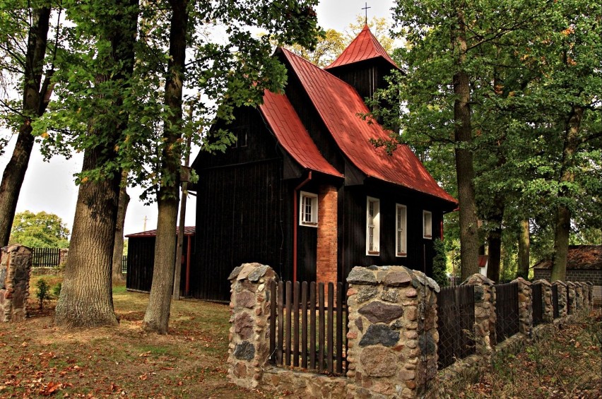 Drewniany kościół w Kozielcu