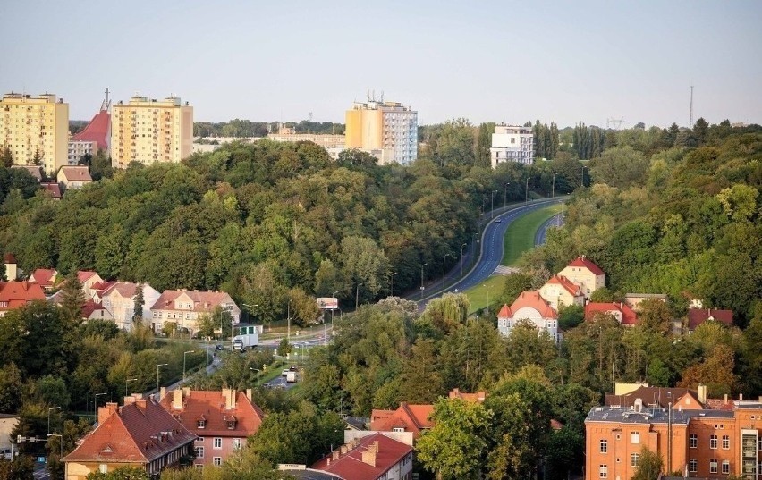 Tylko w ubiegłym roku miasto zarobiło na sprzedaży gruntów...