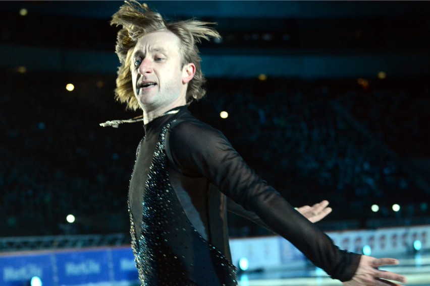 Kings on Ice. Popis łyżwiarskich umiejętności na Stadionie...